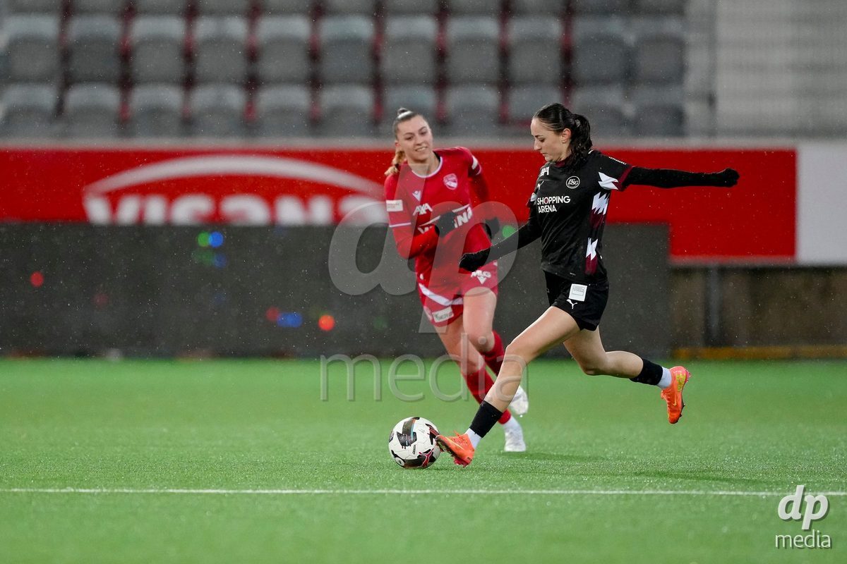 Schweiz: AXA Womens Super League 2025/26, FC Thun vs FC St.Gallen 1879 - Stockhorn Arena, Thun: