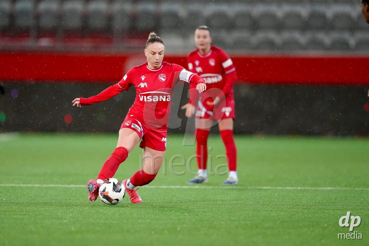 Schweiz: AXA Womens Super League 2025/26, FC Thun vs FC St.Gallen 1879 - Stockhorn Arena, Thun: Shenia Schmid (61 Thun)