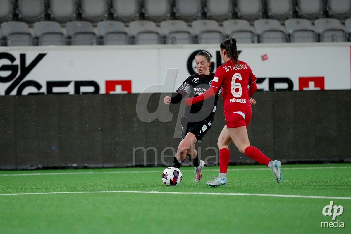 Schweiz: AXA Womens Super League 2025/26, FC Thun vs FC St.Gallen 1879 - Stockhorn Arena, Thun: