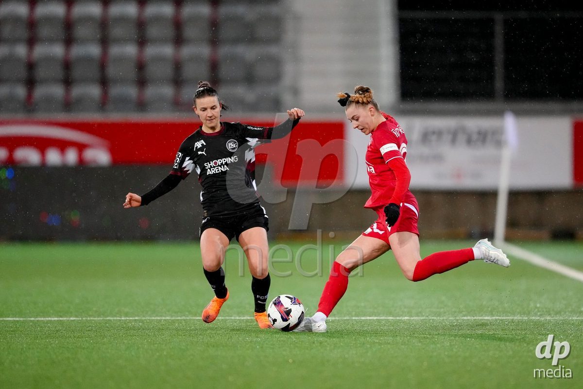 Schweiz: AXA Womens Super League 2025/26, FC Thun vs FC St.Gallen 1879 - Stockhorn Arena, Thun: