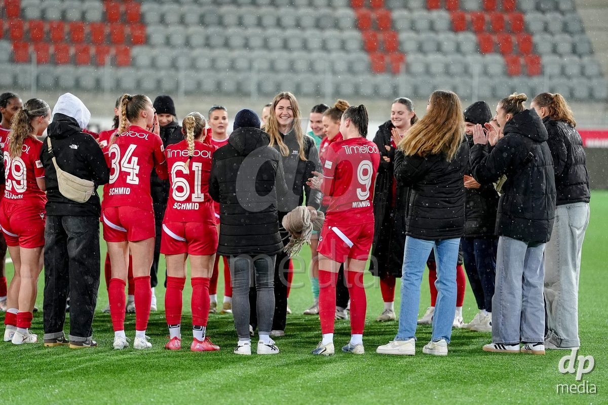 Schweiz: AXA Womens Super League 2025/26, FC Thun vs FC St.Gallen 1879 - Stockhorn Arena, Thun: