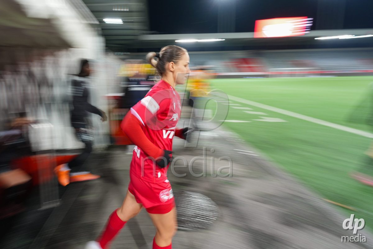 Schweiz: Axa Womens Super League 2025/26, FC Thun vs GC Frauenfussball - Stockhorn Arena, Thun: