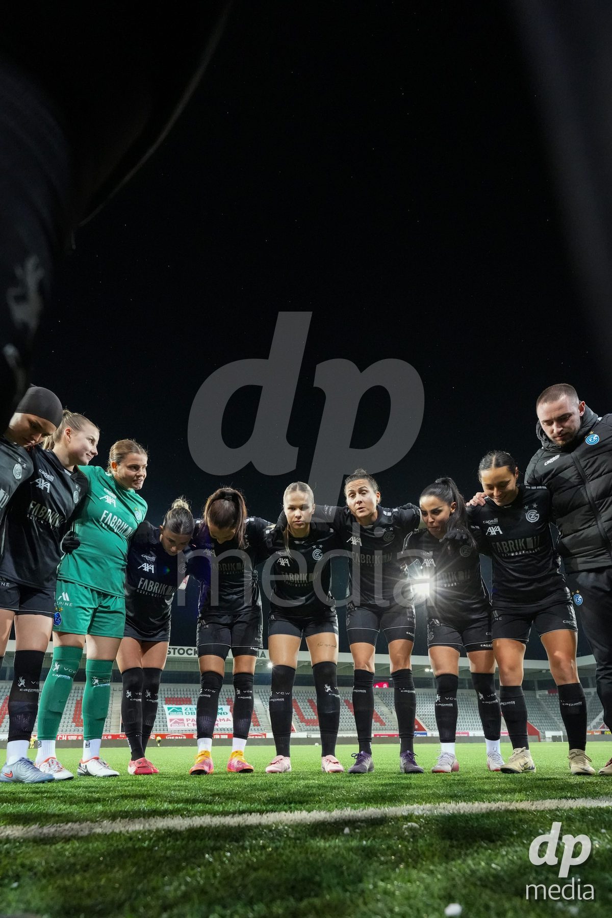 Schweiz: Axa Womens Super League 2025/26, FC Thun vs GC Frauenfussball - Stockhorn Arena, Thun:                     Spielerinnen von GC Frauenfussball
