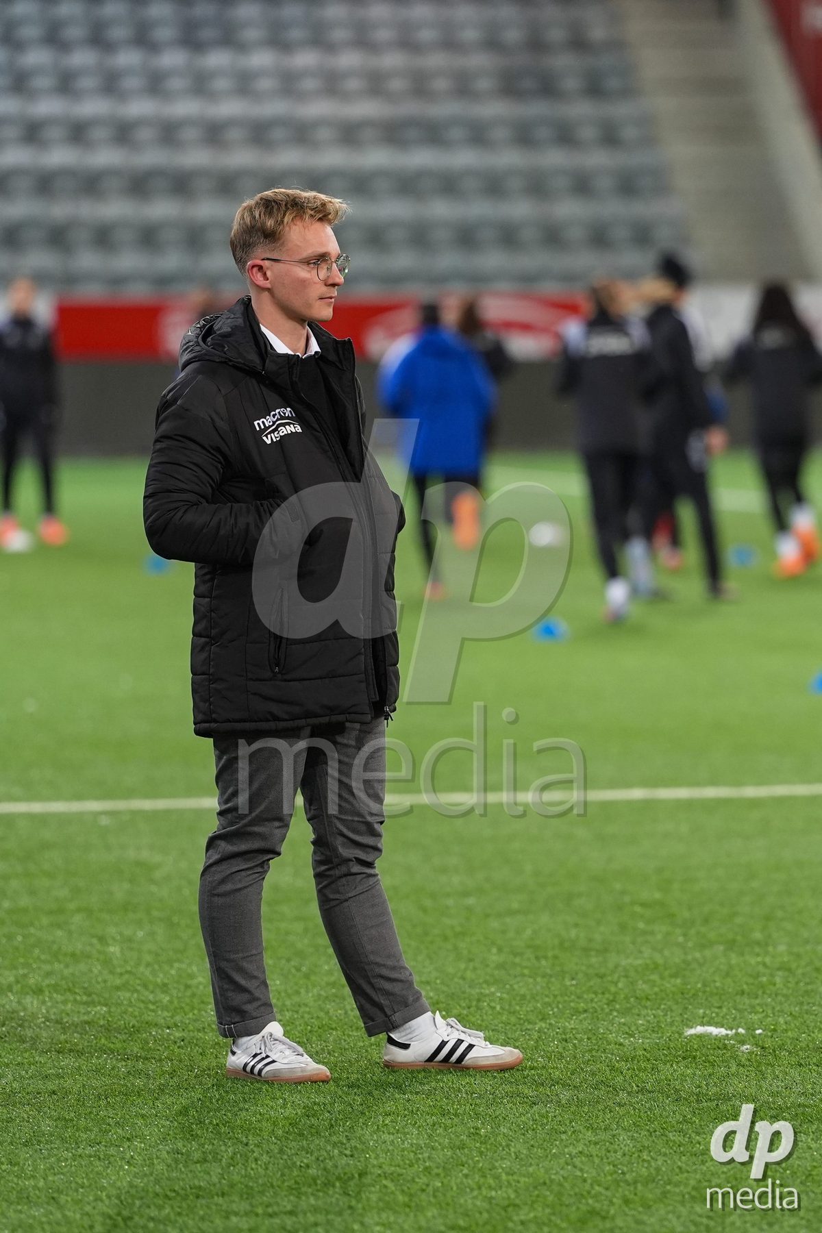 Schweiz: Axa Womens Super League 2025/26, FC Thun vs GC Frauenfussball - Stockhorn Arena, Thun: Head Coach Jason Antille (Thun)