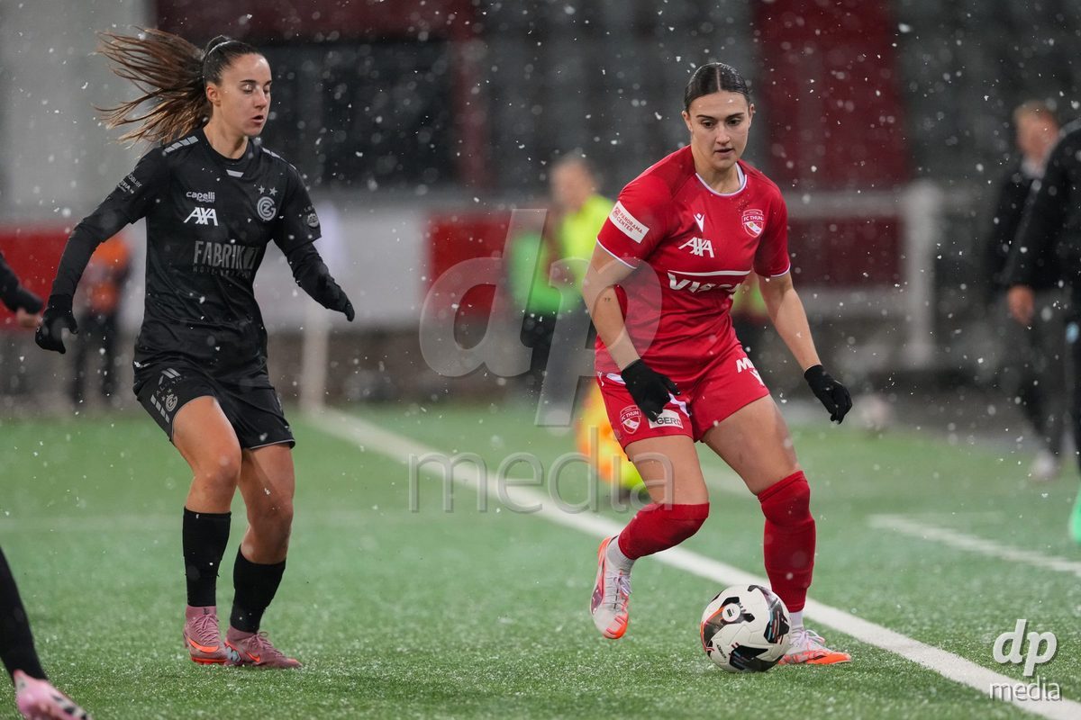 Schweiz: Axa Womens Super League 2025/26, FC Thun vs GC Frauenfussball - Stockhorn Arena, Thun: Jael Jost (77 Thun) in aktion