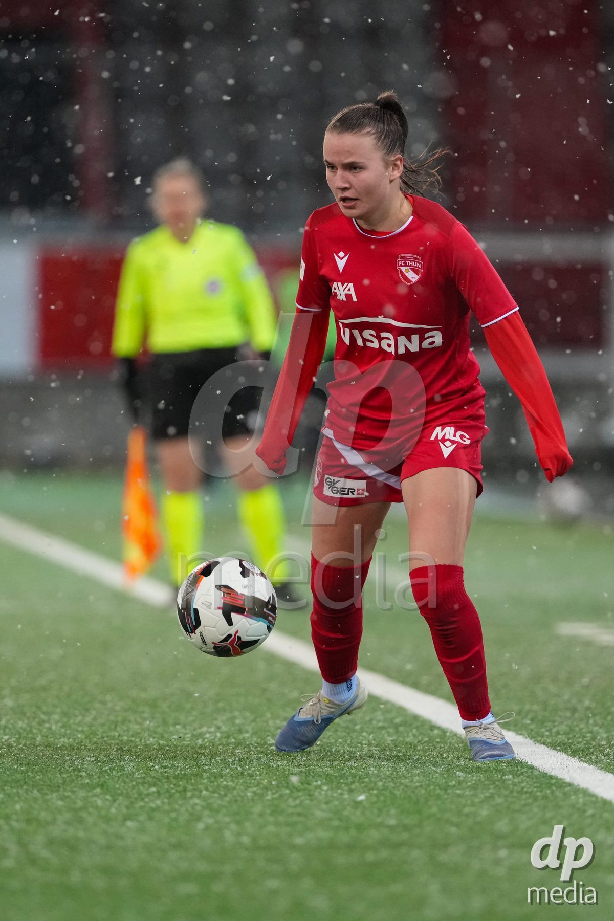 Schweiz: Axa Womens Super League 2025/26, FC Thun vs GC Frauenfussball - Stockhorn Arena, Thun: Janine Minnig (9 Thun) in aktion