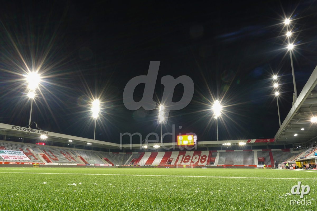 Schweiz: Axa Womens Super League 2025/26, FC Thun vs GC Frauenfussball - Stockhorn Arena, Thun: Sicht im Stadion