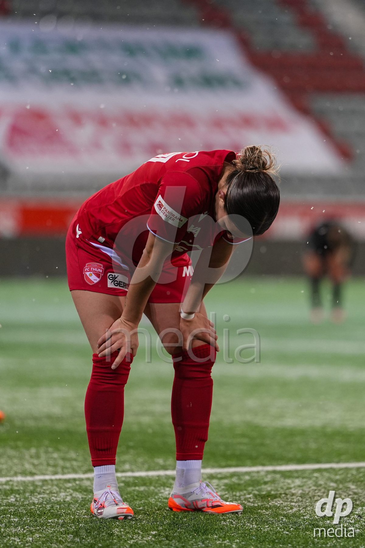 Schweiz: Axa Womens Super League 2025/26, FC Thun vs GC Frauenfussball - Stockhorn Arena, Thun: Jael Jost (77 Thun) enttäuscht