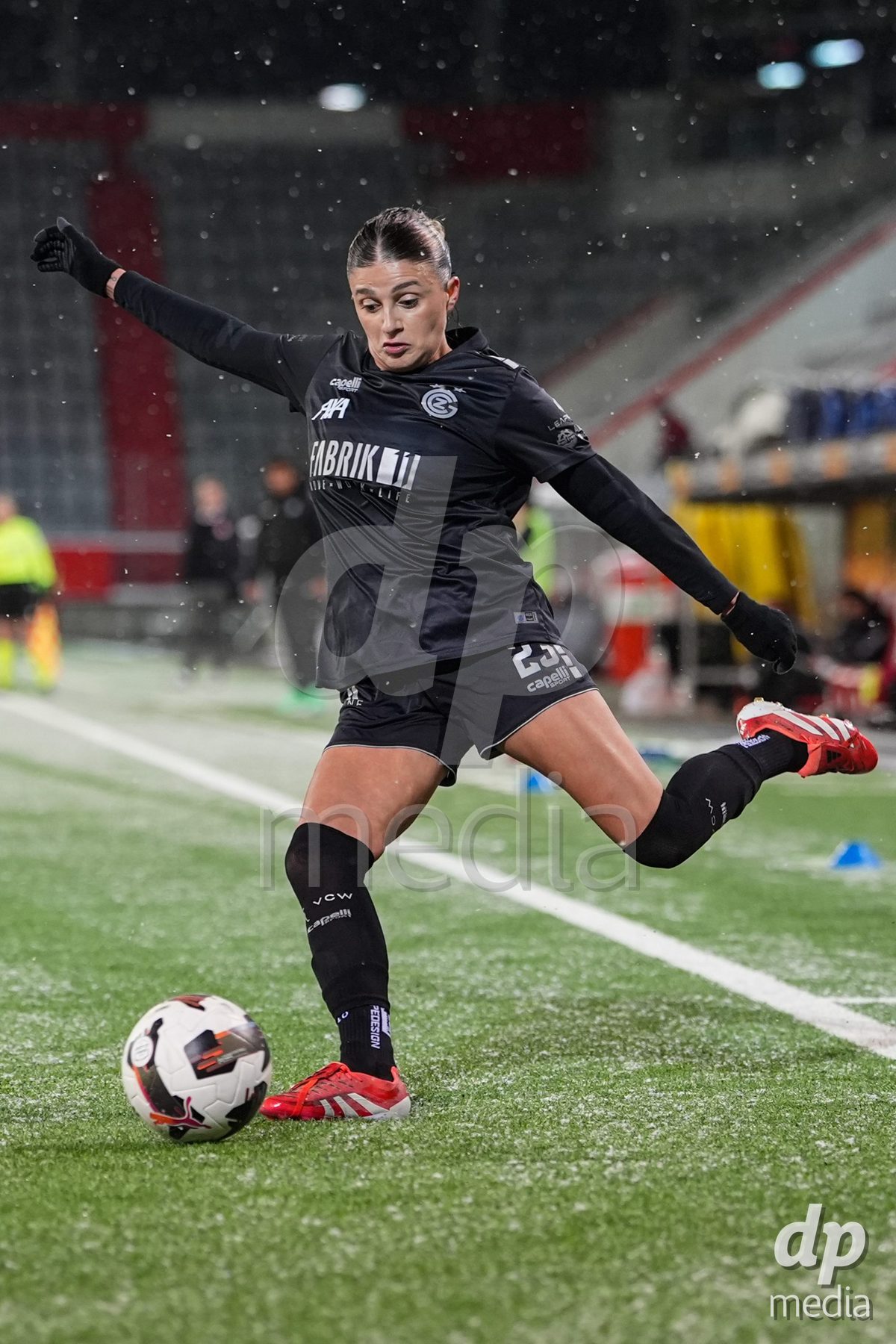 Schweiz: Axa Womens Super League 2025/26, FC Thun vs GC Frauenfussball - Stockhorn Arena, Thun: Viola Avduli (23 GCZ) in aktion