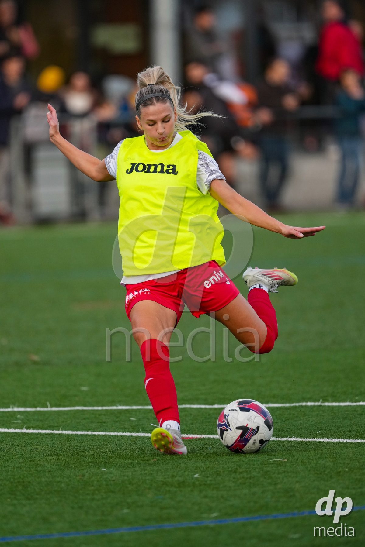 Schweiz: AXA Womens Super League 2025/26, FC Aarau Frauen vs FC Basel 1893 - Sportanlage Schachen, Aarau: Bergros Asgeirsdottir (6 FC Aarau) beim Aufwärmen