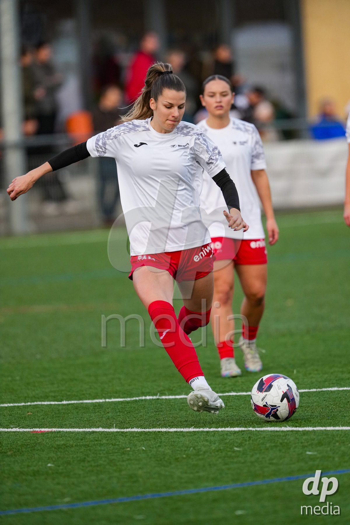Schweiz: AXA Womens Super League 2025/26, FC Aarau Frauen vs FC Basel 1893 - Sportanlage Schachen, Aarau: Celia Hofer (27 FC Aarau) beim Aufwärmen