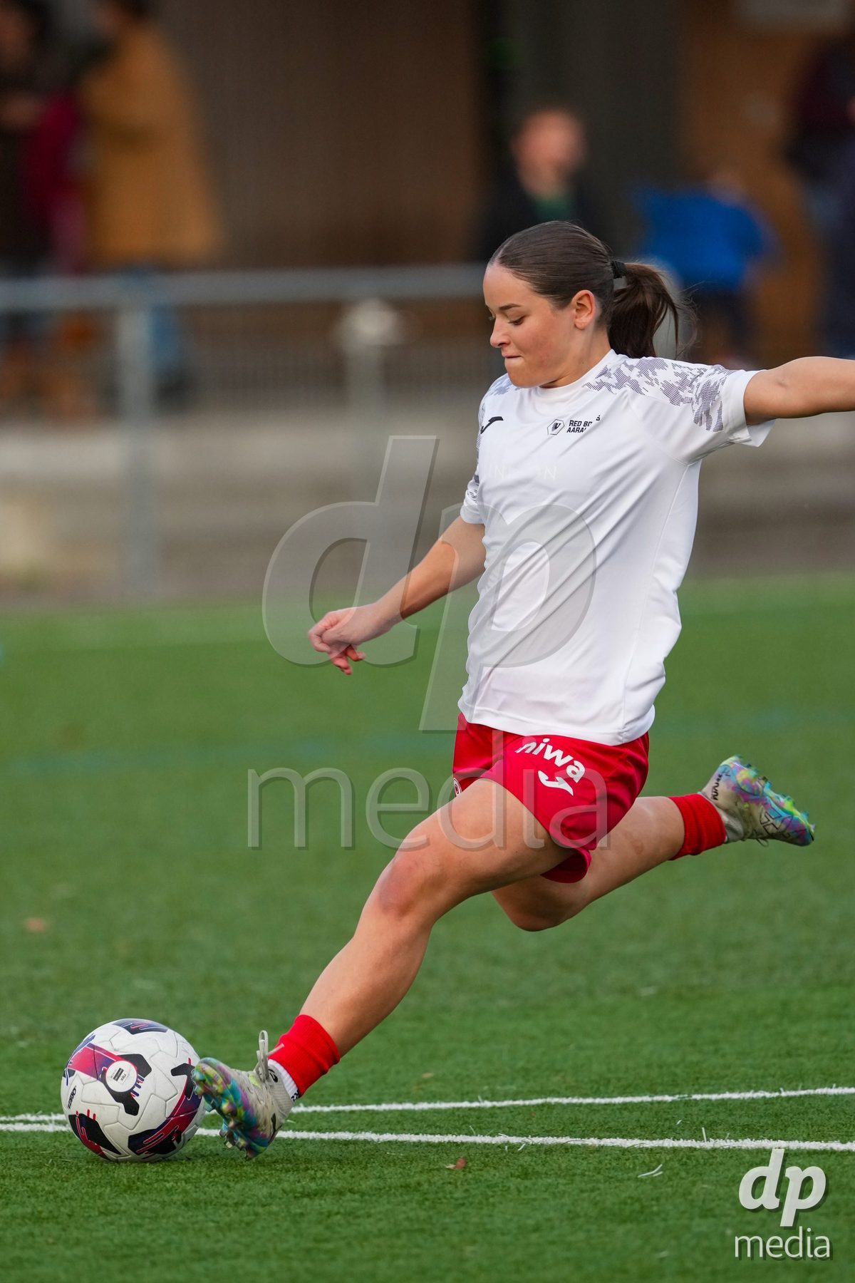 Schweiz: AXA Womens Super League 2025/26, FC Aarau Frauen vs FC Basel 1893 - Sportanlage Schachen, Aarau: Anja Klingenstein (11 FC Aarau) beim Aufwärmen