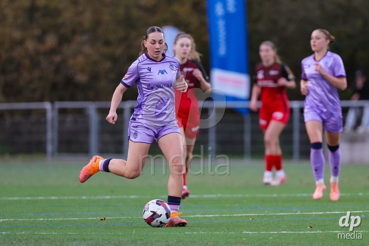 Schweiz: AXA Womens Super League 2025/26, FC Aarau Frauen vs FC Basel 1893 - Sportanlage Schachen, Aarau: Mara Tauriello (11 Basel) in aktion