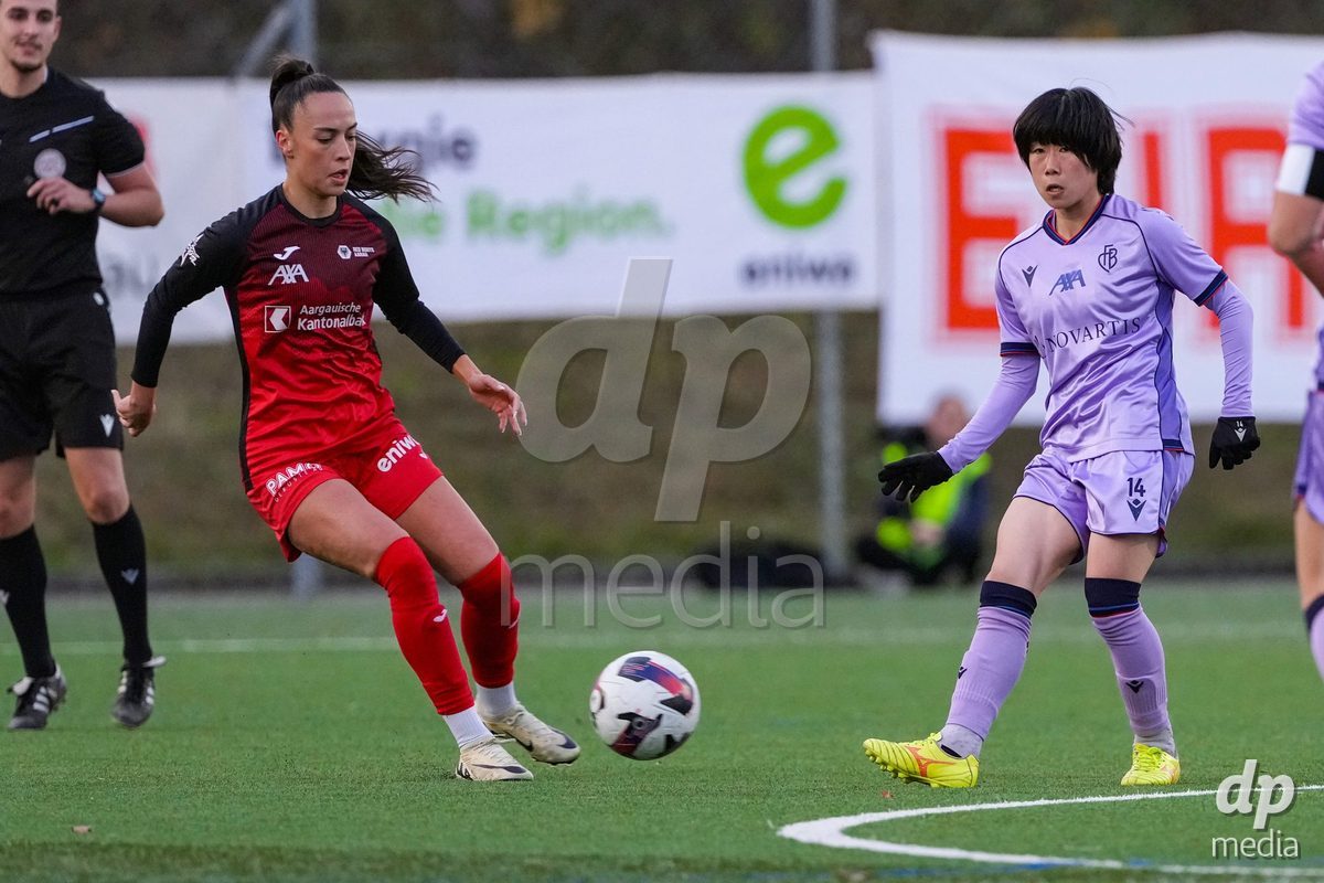 Schweiz: AXA Womens Super League 2025/26, FC Aarau Frauen vs FC Basel 1893 - Sportanlage Schachen, Aarau: Mai Hirata (14 Basel) in aktion