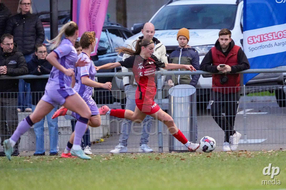 Schweiz: AXA Womens Super League 2025/26, FC Aarau Frauen vs FC Basel 1893 - Sportanlage Schachen, Aarau: Eriona Elezi (12 FC Aarau) in aktion