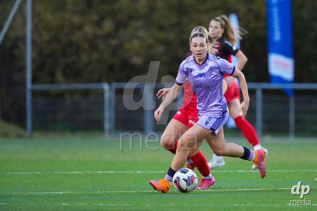 Schweiz: AXA Womens Super League 2025/26, FC Aarau Frauen vs FC Basel 1893 - Sportanlage Schachen, Aarau: Mara Tauriello (11 Basel) in aktion