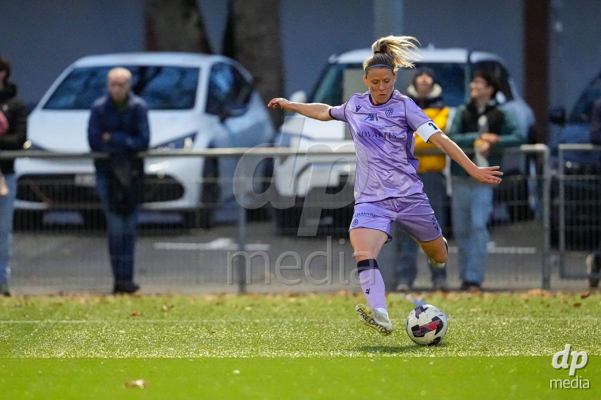 Schweiz: AXA Womens Super League 2025/26, FC Aarau Frauen vs FC Basel 1893 - Sportanlage Schachen, Aarau: Jana Vojtekova (20 Basel) in aktion