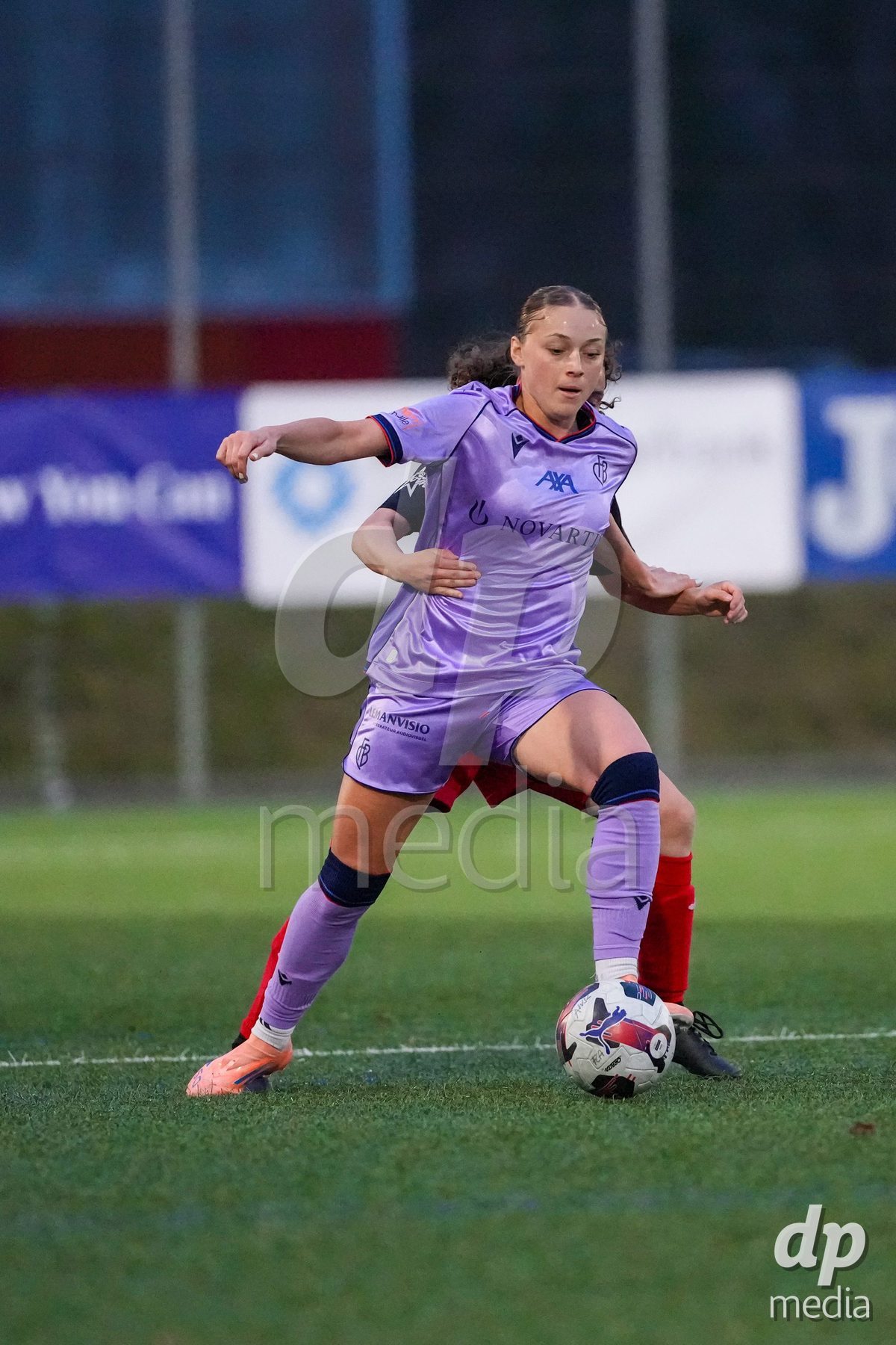 Schweiz: AXA Womens Super League 2025/26, FC Aarau Frauen vs FC Basel 1893 - Sportanlage Schachen, Aarau: Lia Kamber (8 Basel) in aktion