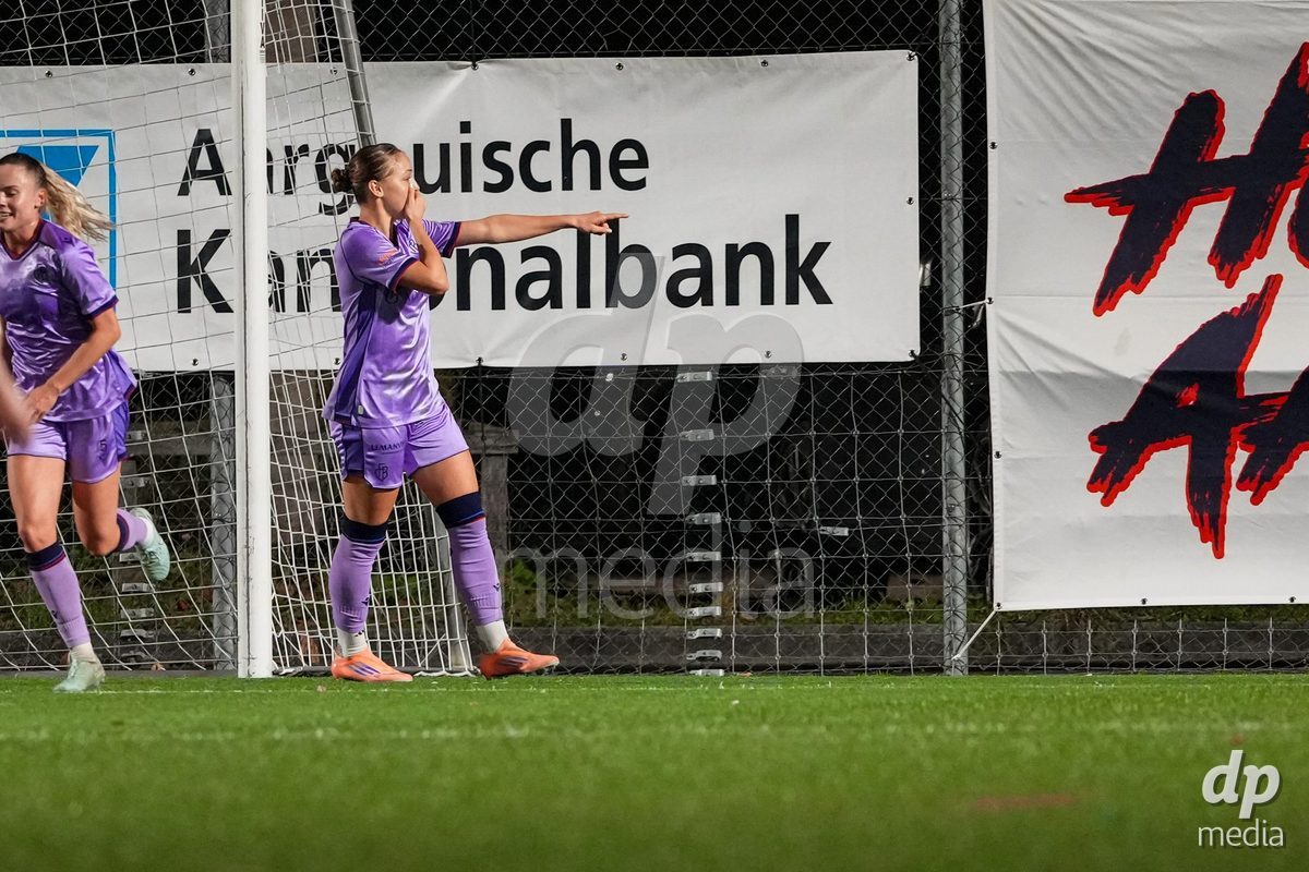 Schweiz: AXA Womens Super League 2025/26, FC Aarau Frauen vs FC Basel 1893 - Sportanlage Schachen, Aarau: Lia Kamber (8 Basel) jubelt nach ihrem tor