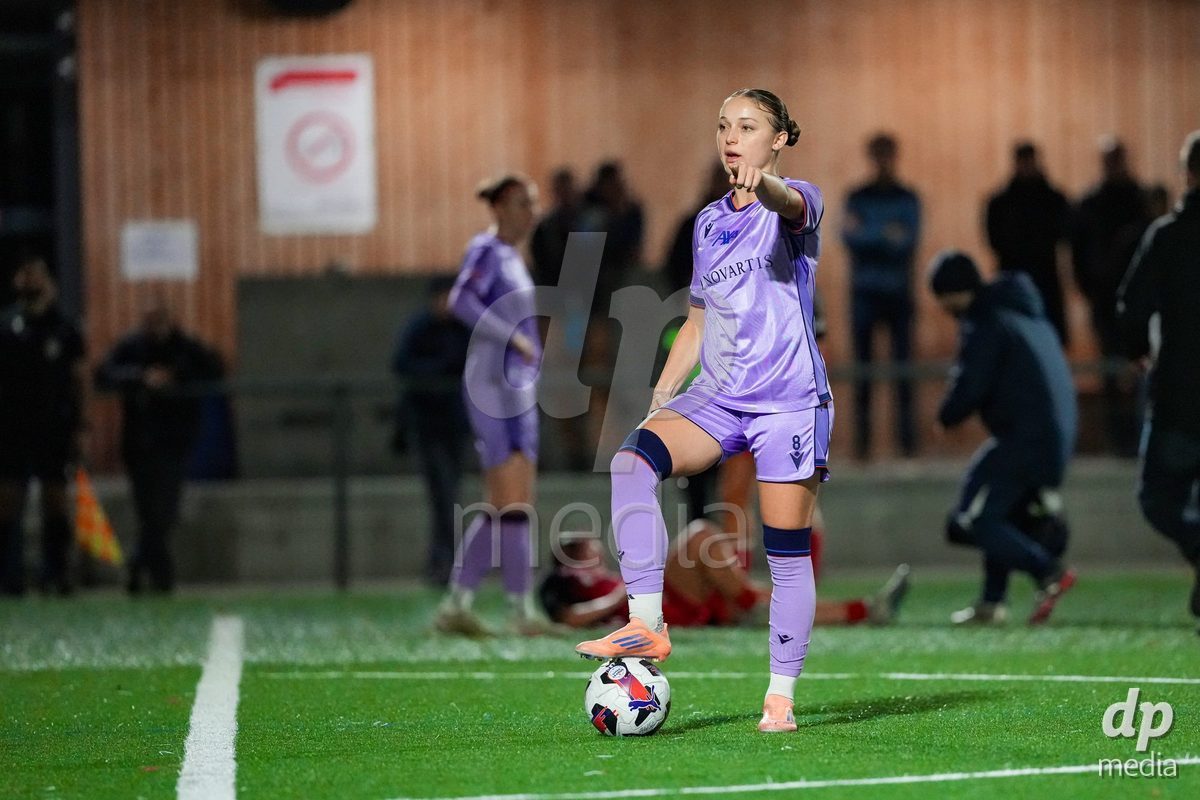 Schweiz: AXA Womens Super League 2025/26, FC Aarau Frauen vs FC Basel 1893 - Sportanlage Schachen, Aarau: Lia Kamber (8 Basel)