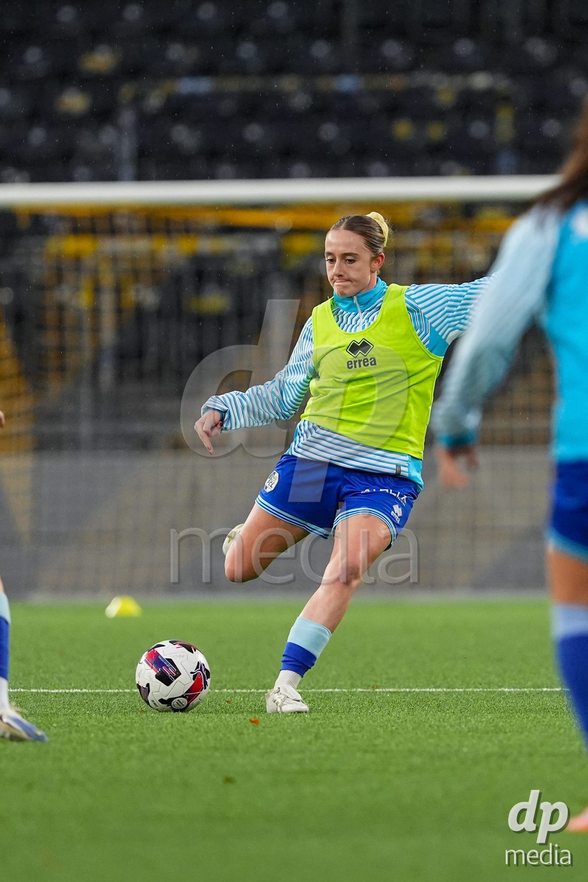 Schweiz: AXA Womens Super League 2025/26, BSC YB Frauen vs FC Luzern - Stadion Wankdorf, Bern: Chiara Schmid (38 FC Luzern) während des Warmup