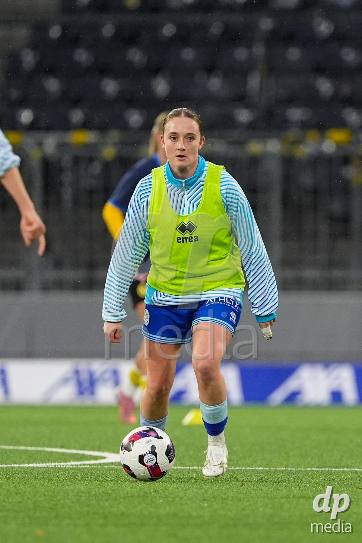 Schweiz: AXA Womens Super League 2025/26, BSC YB Frauen vs FC Luzern - Stadion Wankdorf, Bern: Chiara Schmid (38 FC Luzern) während des Warmup