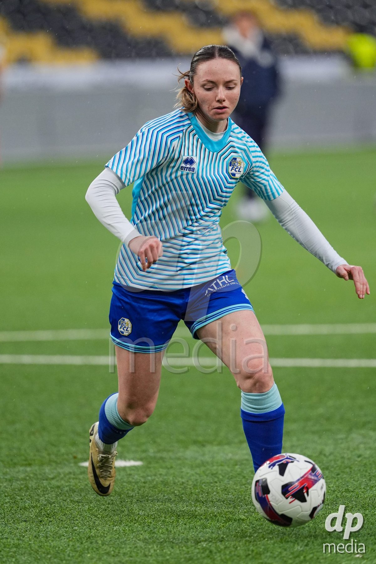 Schweiz: AXA Womens Super League 2025/26, BSC YB Frauen vs FC Luzern - Stadion Wankdorf, Bern: Chiara Schmid (38 FC Luzern) während des Warmup