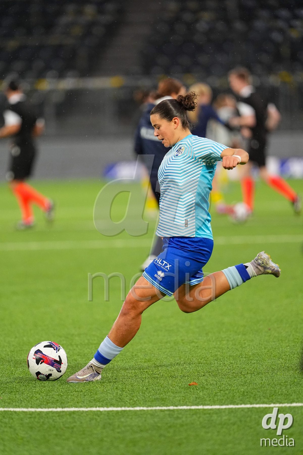 Schweiz: AXA Womens Super League 2025/26, BSC YB Frauen vs FC Luzern - Stadion Wankdorf, Bern: Alyssa Keller (99 FC Luzern) während des Warmup
