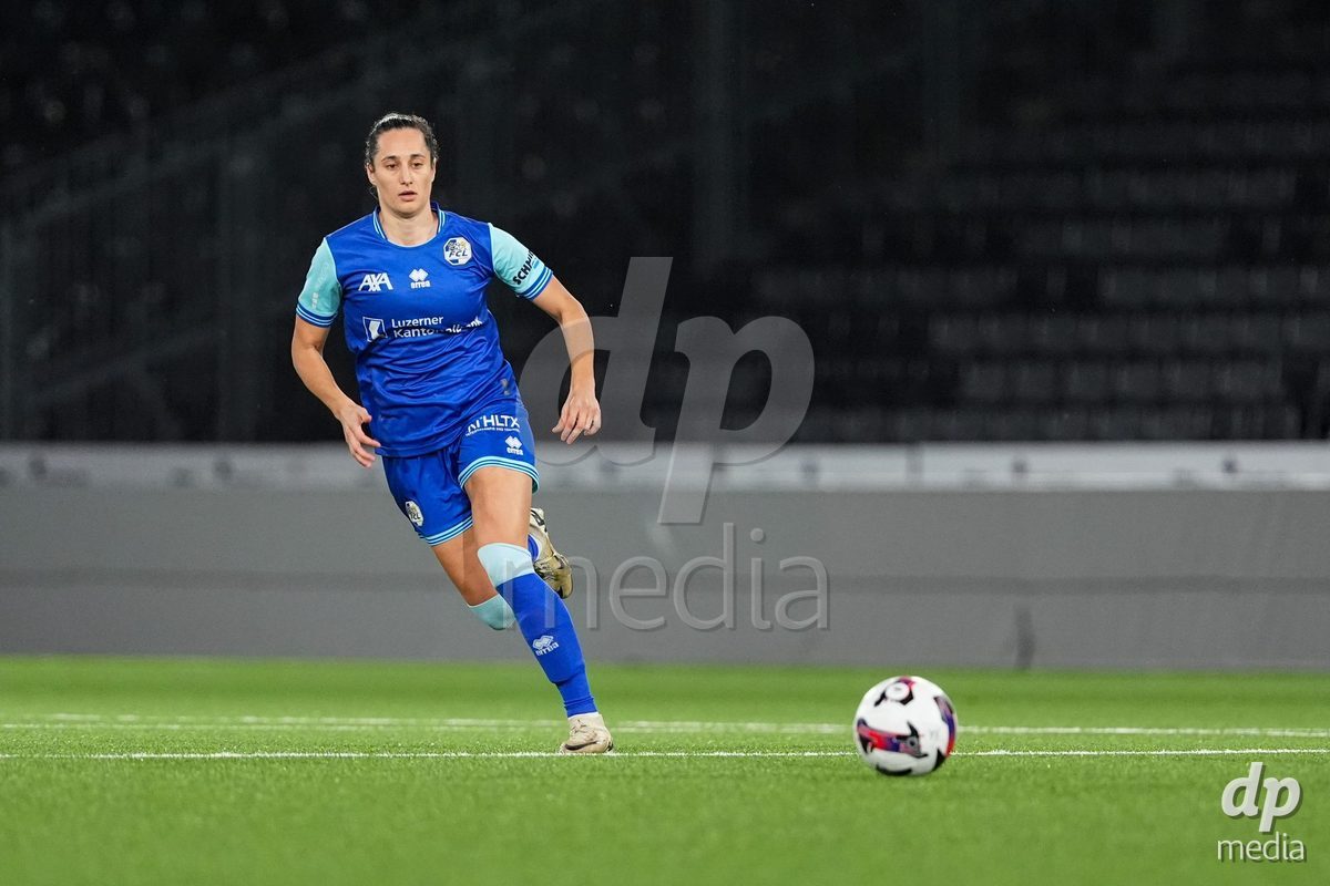 Schweiz: AXA Womens Super League 2025/26, BSC YB Frauen vs FC Luzern - Stadion Wankdorf, Bern: Cristina Carp (28 FC Luzern) in aktion