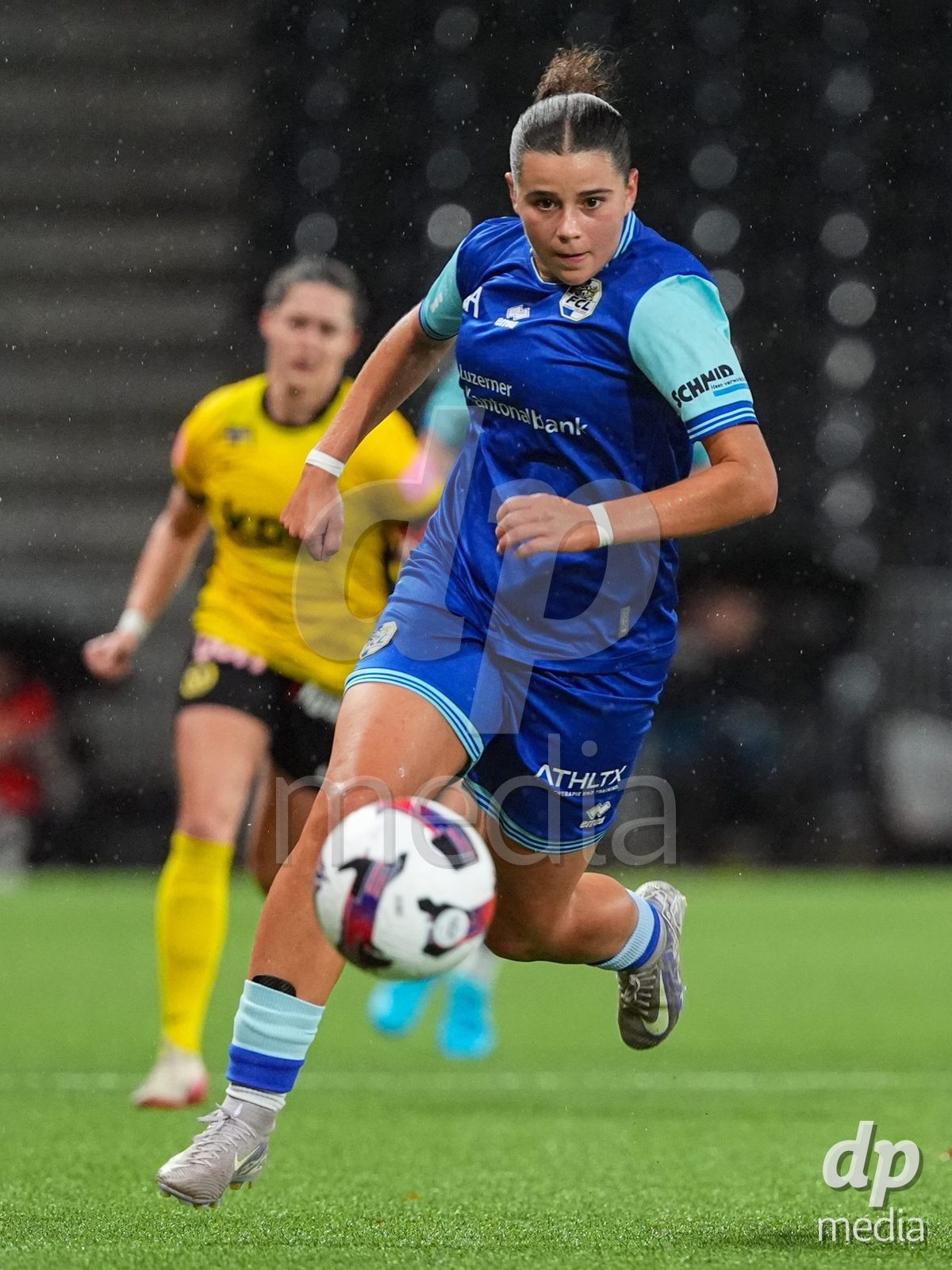 Schweiz: AXA Womens Super League 2025/26, BSC YB Frauen vs FC Luzern - Stadion Wankdorf, Bern: Alyssa Keller (99 FC Luzern) in aktion