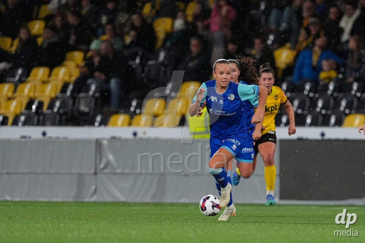 Schweiz: AXA Womens Super League 2025/26, BSC YB Frauen vs FC Luzern - Stadion Wankdorf, Bern: Jennie Marie Egeriis (17 FC Luzern) in aktion