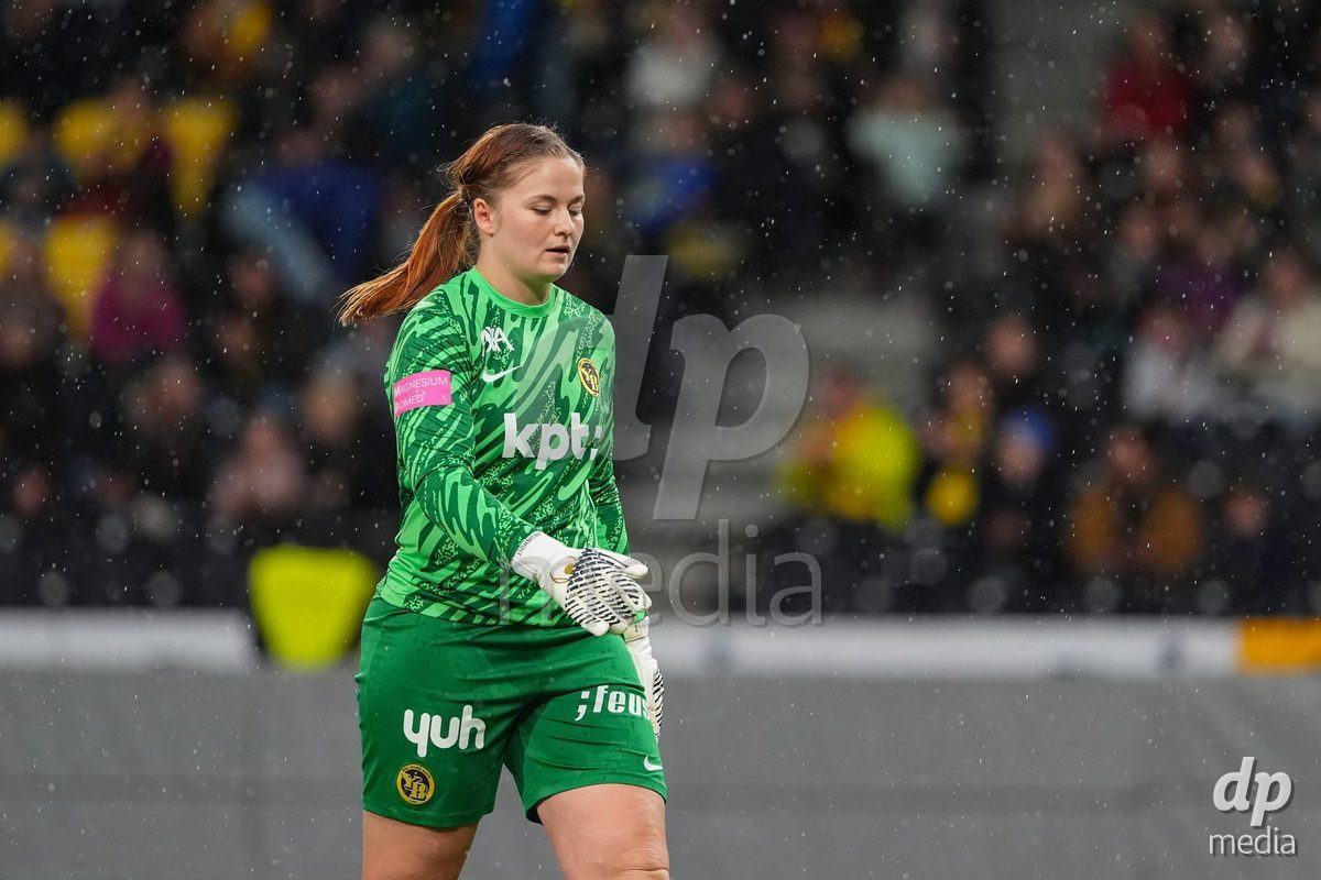 Schweiz: AXA Womens Super League 2025/26, BSC YB Frauen vs FC Luzern - Stadion Wankdorf, Bern: Torhüter Amanda Brunholt (28 YB Frauen)