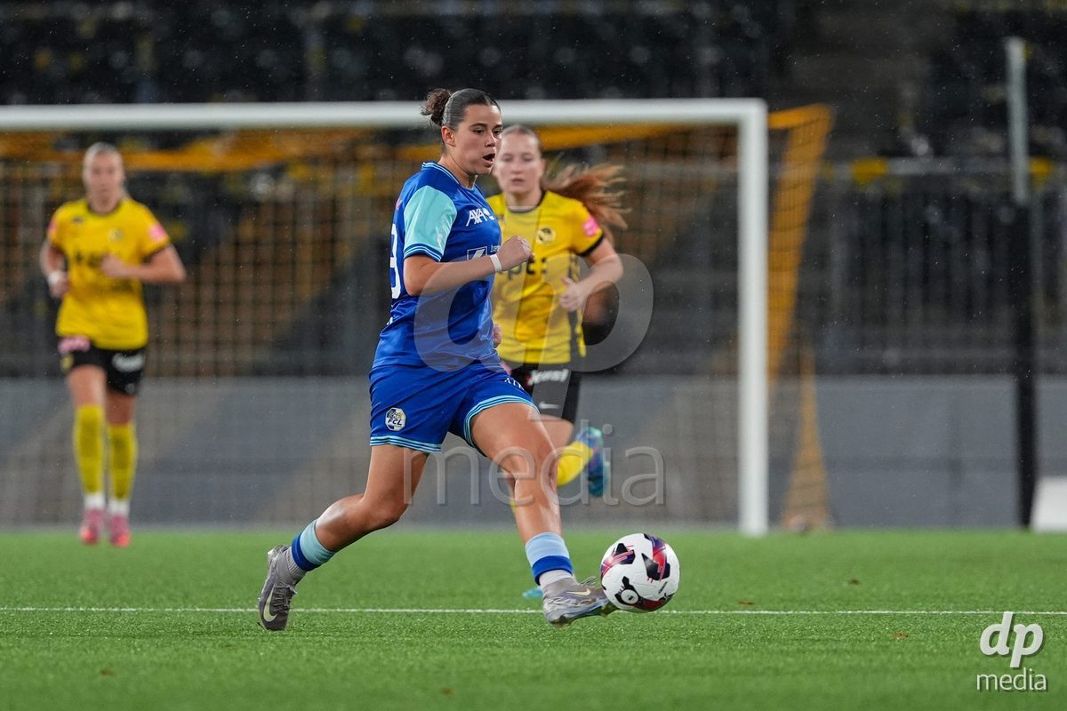 Schweiz: AXA Womens Super League 2025/26, BSC YB Frauen vs FC Luzern - Stadion Wankdorf, Bern: Alyssa Keller (99 FC Luzern) in aktion