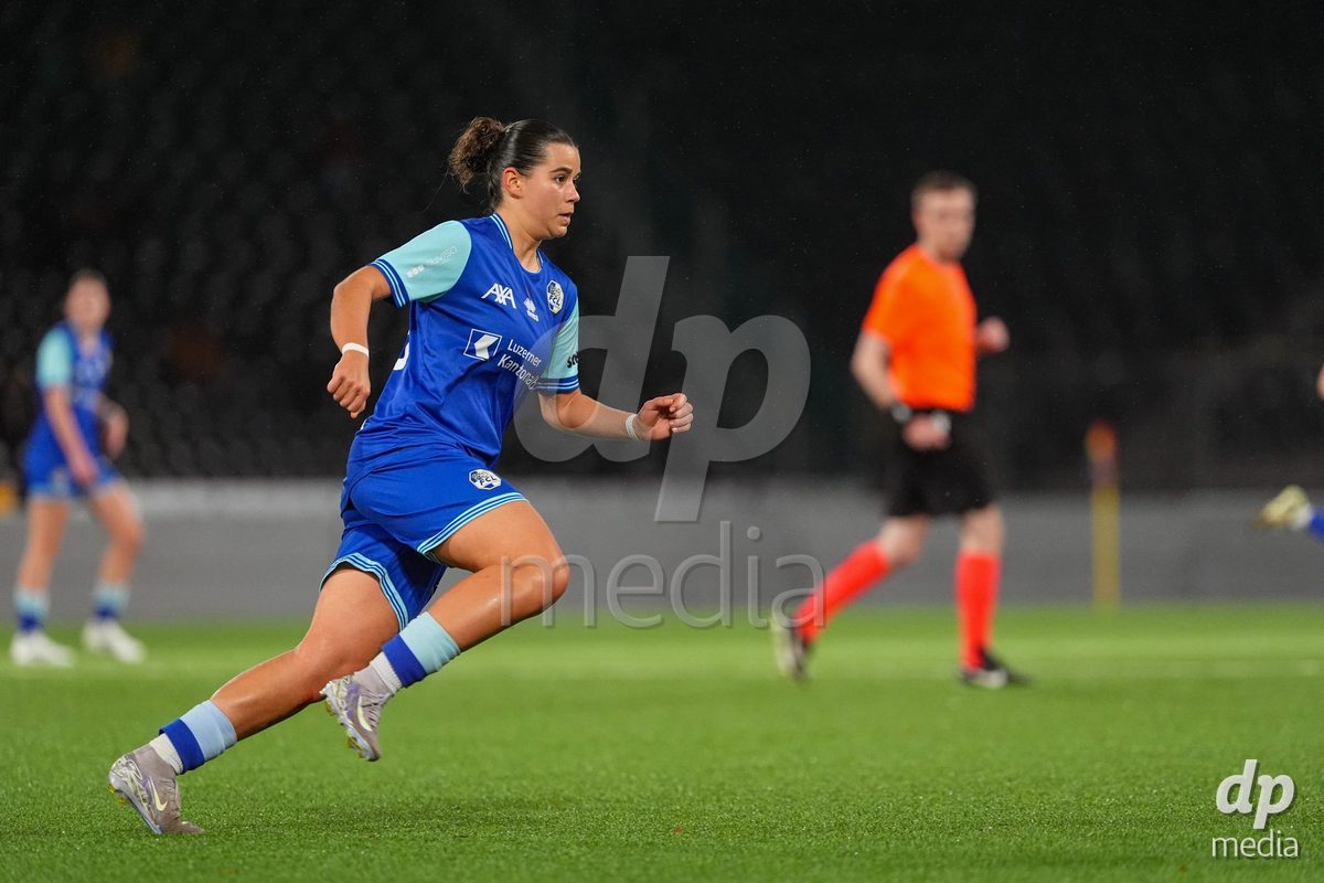 Schweiz: AXA Womens Super League 2025/26, BSC YB Frauen vs FC Luzern - Stadion Wankdorf, Bern: Alyssa Keller (99 FC Luzern) in aktion