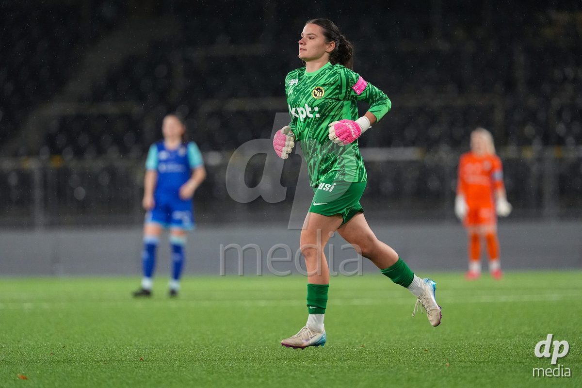 Schweiz: AXA Womens Super League 2025/26, BSC YB Frauen vs FC Luzern - Stadion Wankdorf, Bern: Torhüter Tamara Biedermann (27 YB Frauen)