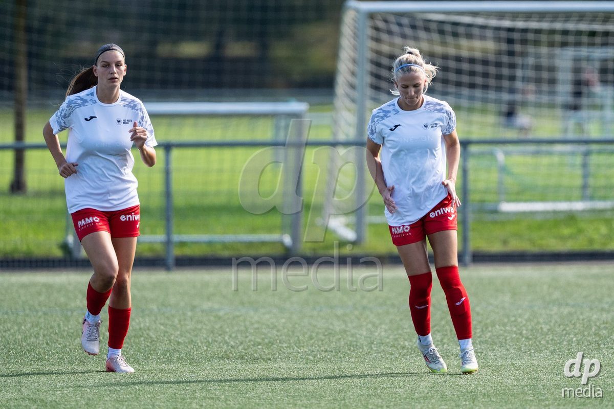 Switzerland: Womens Super League 2025/26, FC Aarau vs YB Frauen - Aarau, Aarau: Bergros Asgeirsdottir (6 Aarau) and Eriona Elezi (12 Aarau)