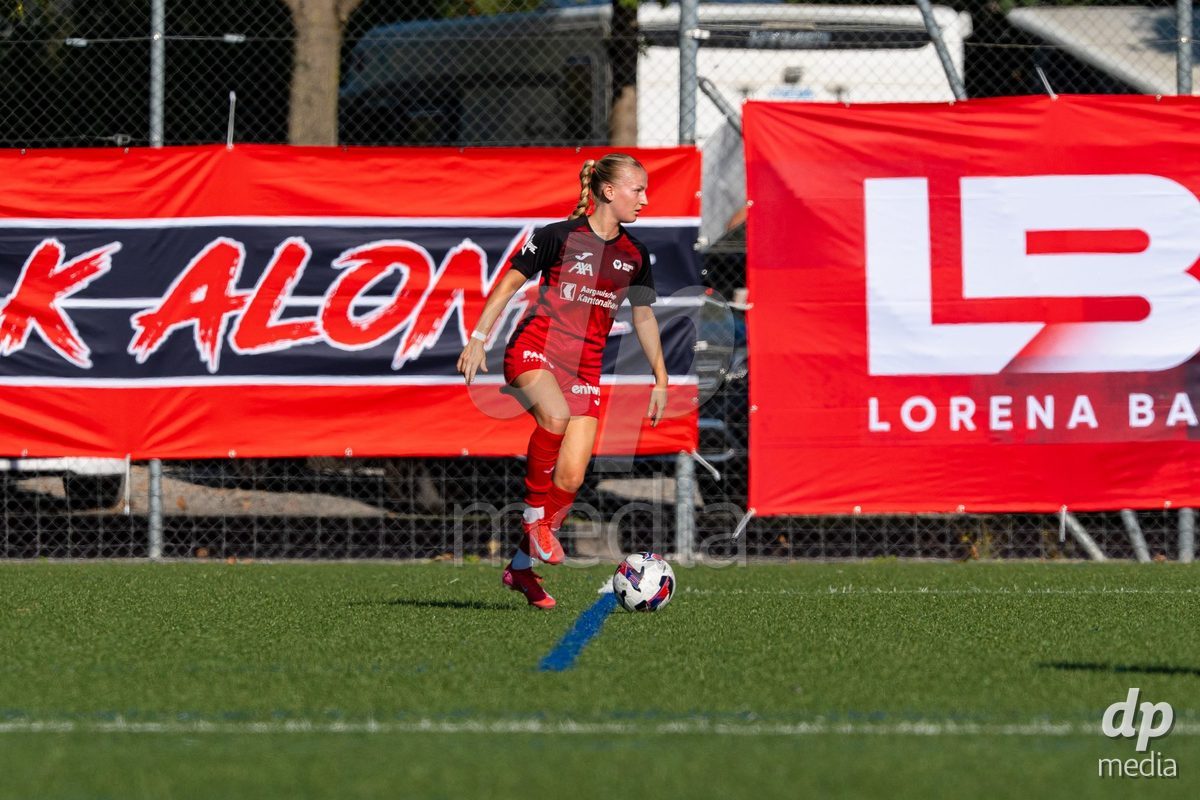 Switzerland: Womens Super League 2025/26, FC Aarau vs YB Frauen - Aarau, Aarau: Svenja von Felten (23 Aarau) in action
