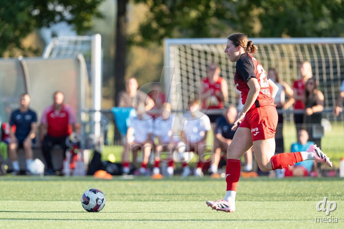 Switzerland: Womens Super League 2025/26, FC Aarau vs YB Frauen - Aarau, Aarau: Svenja von Felten (23 Aarau)