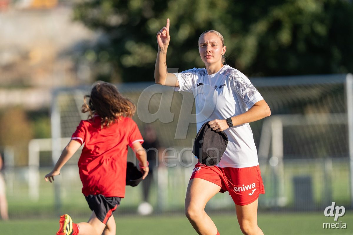 Switzerland: Womens Super League 2025/26, FC Aarau vs YB Frauen - Aarau, Aarau: Lilly Flückiger (Lilly Fluckiger) (15 Aarau) after the game
