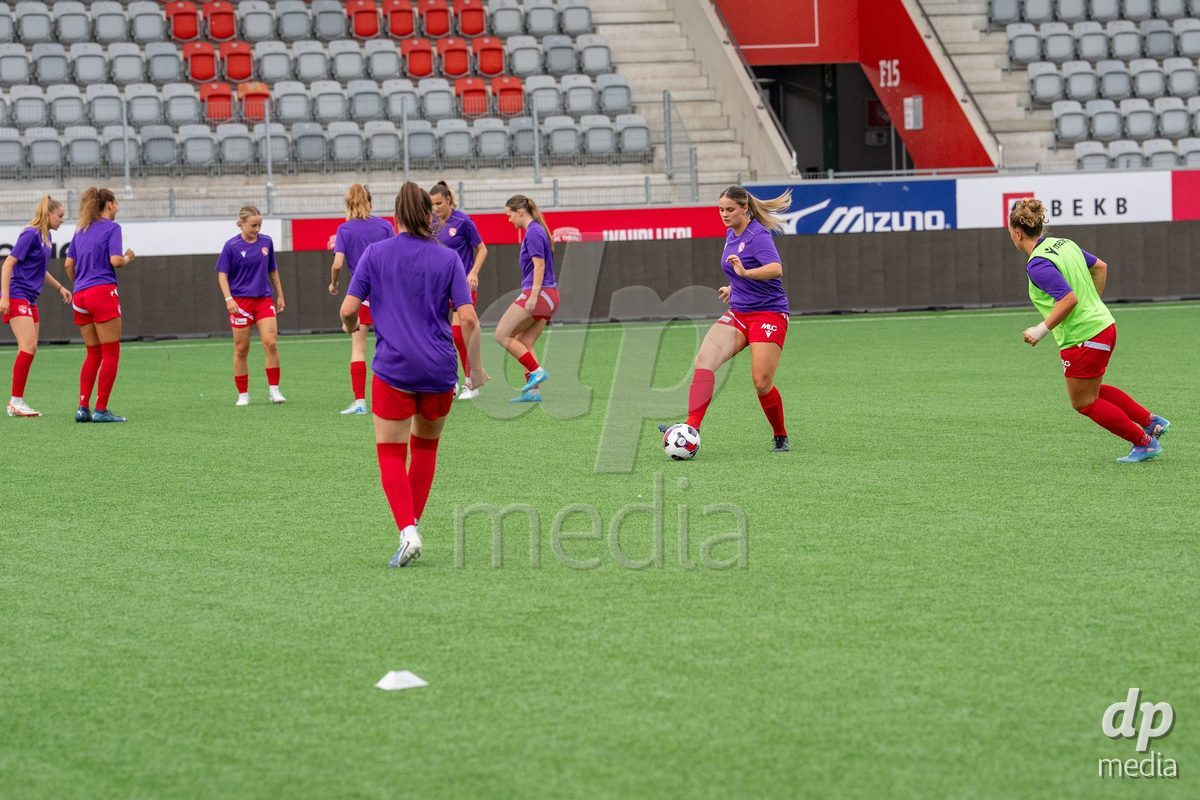 Switzerland: AXA Womens Super League 2025/26, FC Thun vs FC Zurich - Stockhorn Arena, Thun: