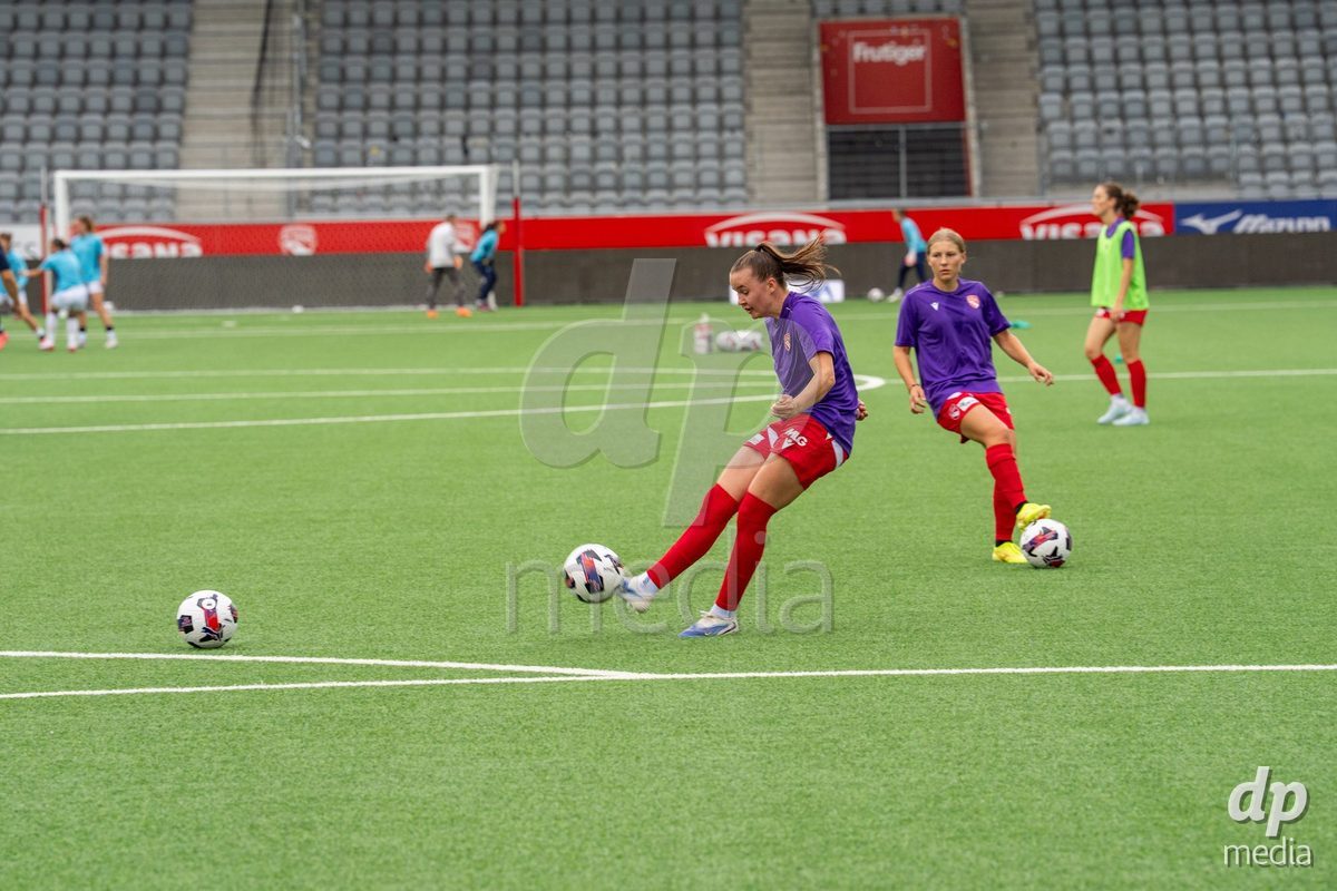 Switzerland: AXA Womens Super League 2025/26, FC Thun vs FC Zurich - Stockhorn Arena, Thun: Janine Minnig (9 Thun)