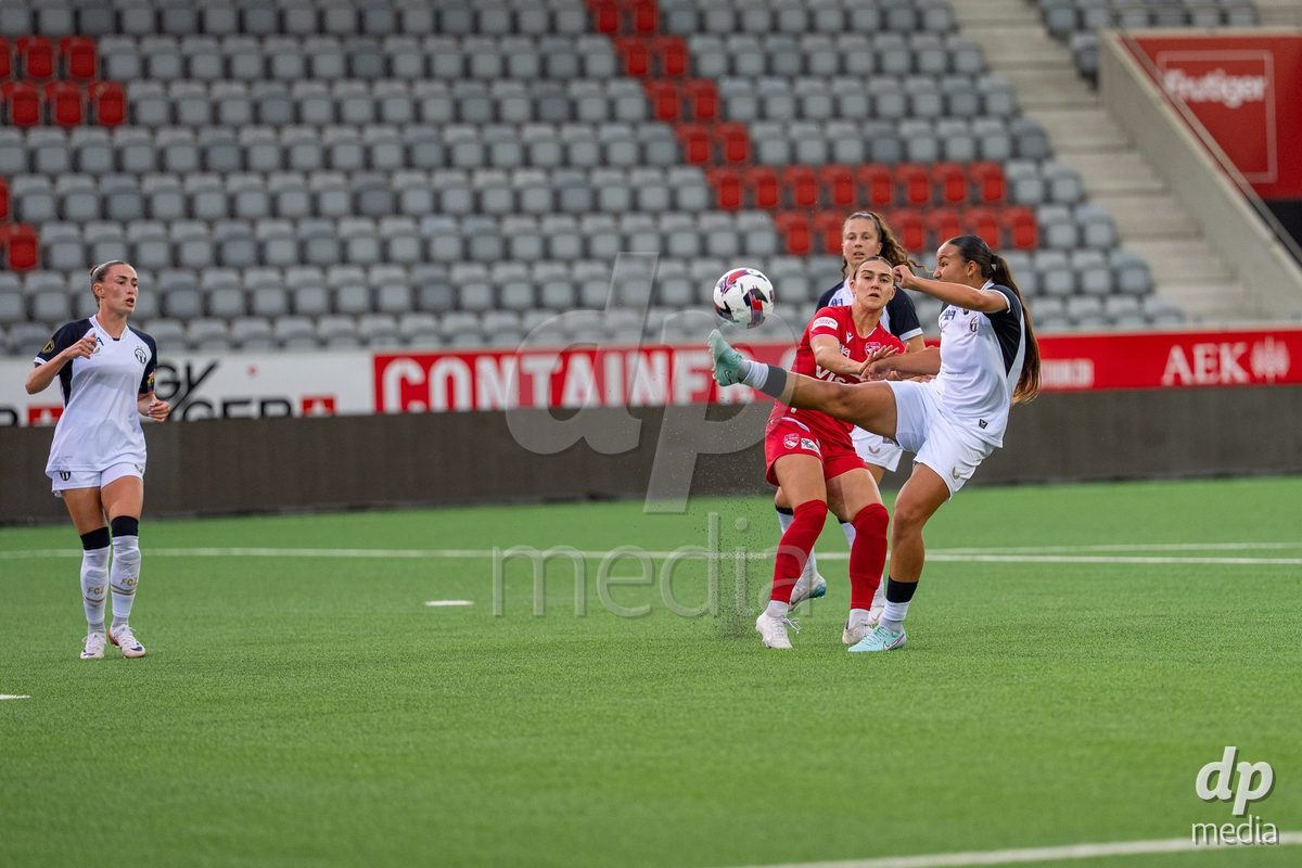 Switzerland: AXA Womens Super League 2025/26, FC Thun vs FC Zurich - Stockhorn Arena, Thun: