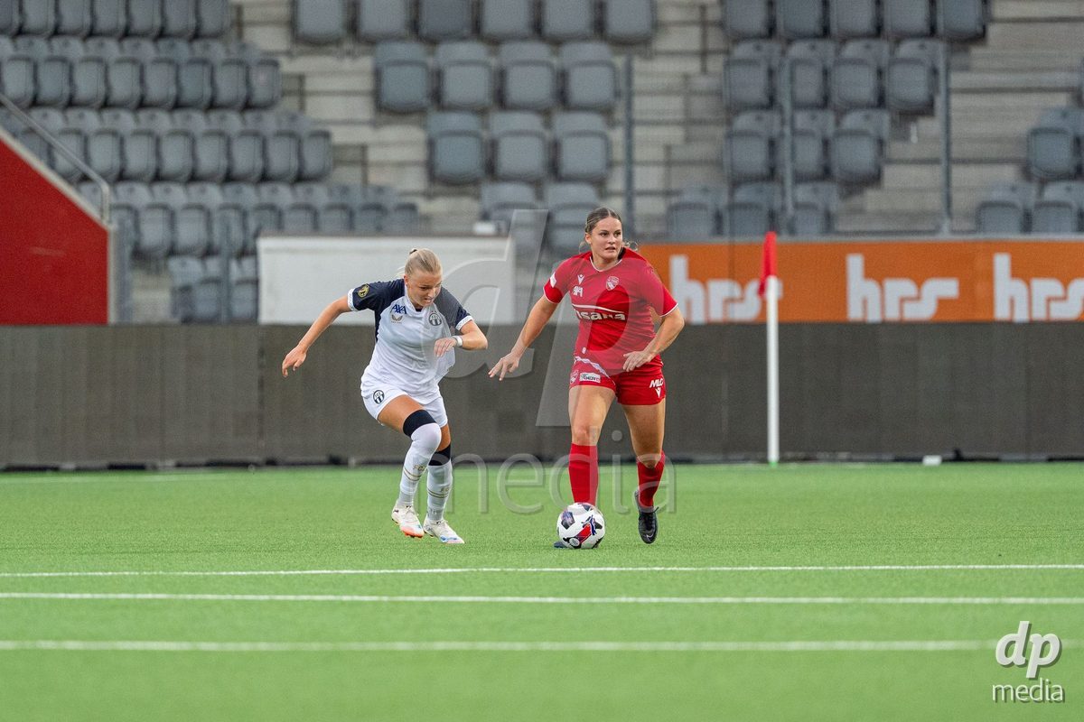 Switzerland: AXA Womens Super League 2025/26, FC Thun vs FC Zurich - Stockhorn Arena, Thun: Selina Ueltschi (11 Thun) in action