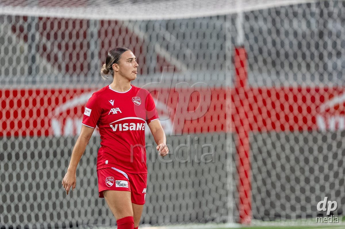 Switzerland: AXA Womens Super League 2025/26, FC Thun vs FC Zurich - Stockhorn Arena, Thun: Jael Jost (77 Thun)
