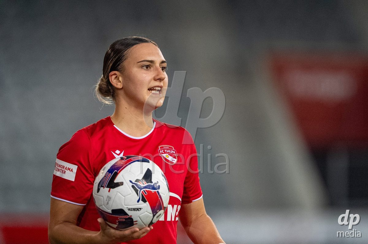 Switzerland: AXA Womens Super League 2025/26, FC Thun vs FC Zurich - Stockhorn Arena, Thun: Jael Jost (77 Thun)