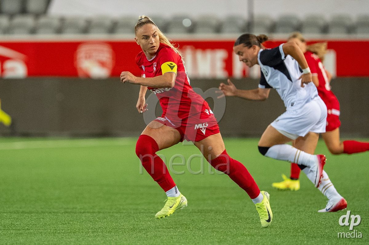 Switzerland: AXA Womens Super League 2025/26, FC Thun vs FC Zurich - Stockhorn Arena, Thun: Shenia Schmid (61 Thun) in action
