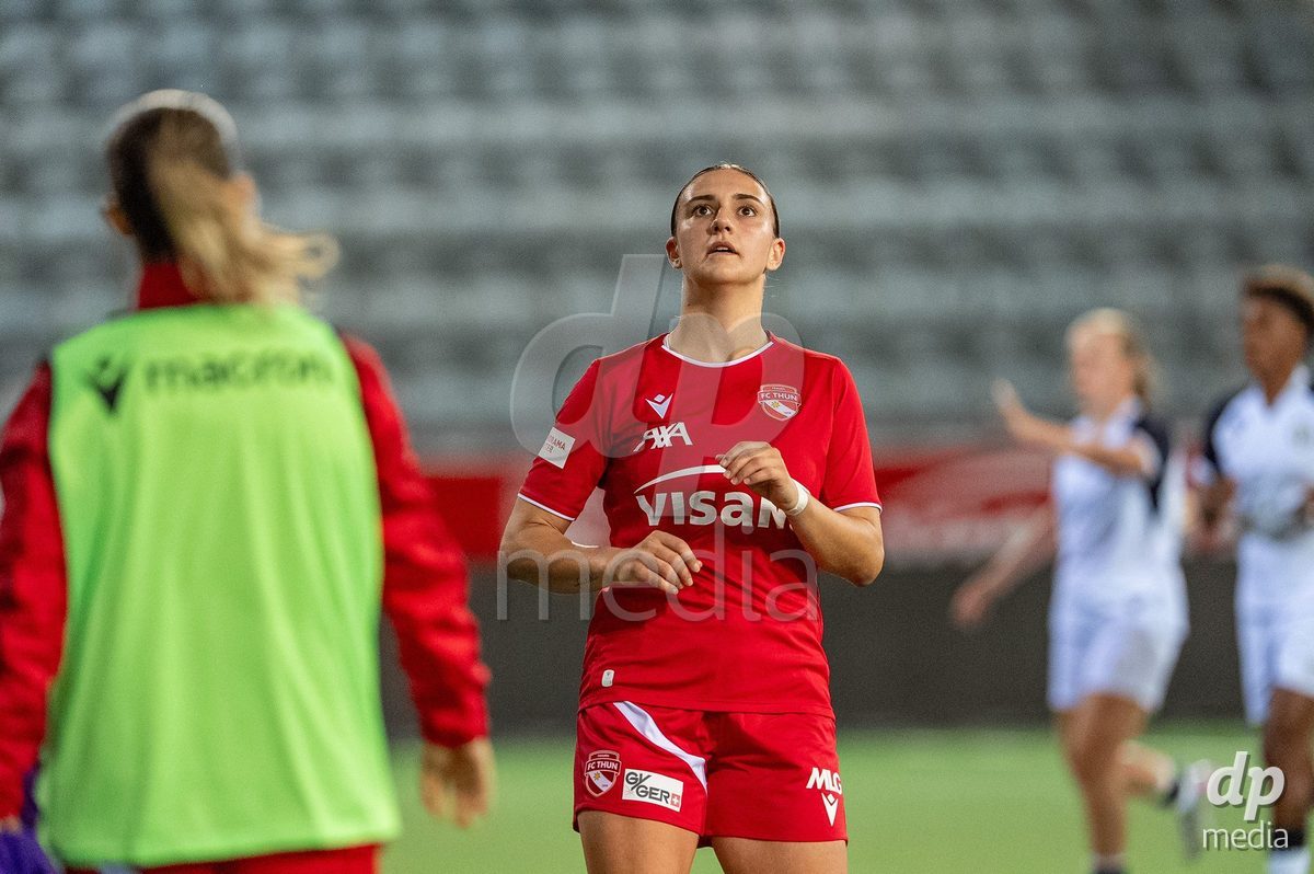 Switzerland: AXA Womens Super League 2025/26, FC Thun vs FC Zurich - Stockhorn Arena, Thun: Jael Jost (77 Thun)