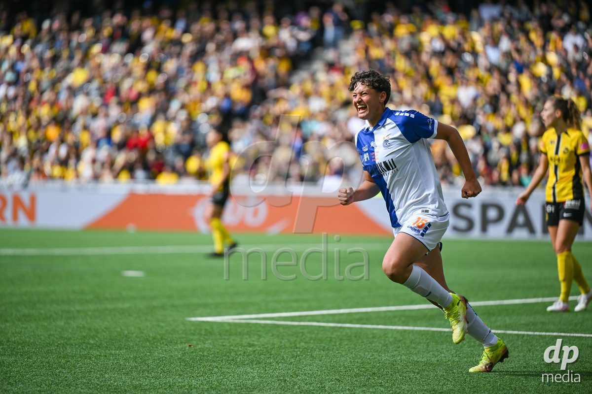 17/05/2025, Bern, Stadion Wankdorf, Women's Super League Final 2: BSC YB Frauen - GC Frauenfussball,  #16 Emanuela Pfister (Grasshopper Club Zurich) celebrates her goal
