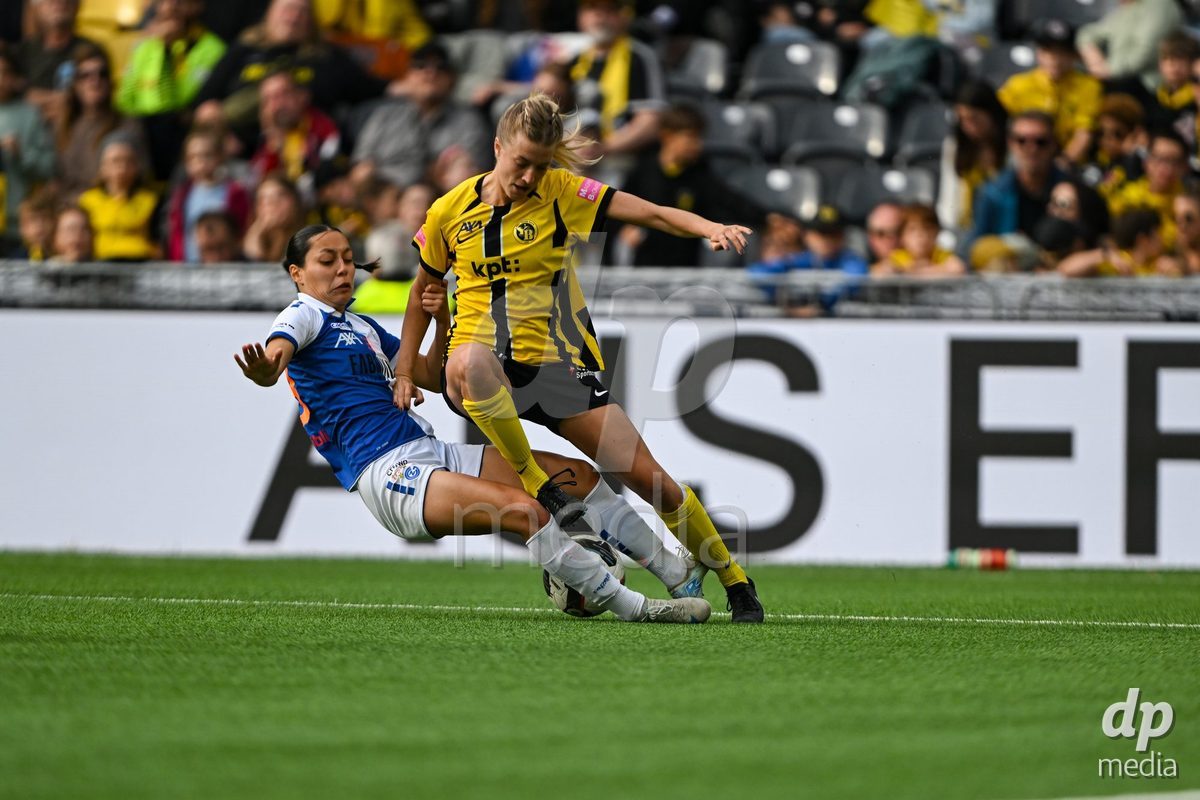 17/05/2025, Bern, Stadion Wankdorf, Women's Super League Final 2: BSC YB Frauen - GC Frauenfussball, #23 Noemie Potier (GC) in duel with #12 Athena Kuehn (Young Boys)