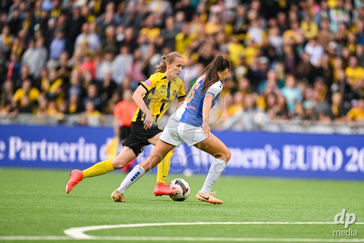 17/05/2025, Bern, Stadion Wankdorf, Women's Super League Final 2: BSC YB Frauen - GC Frauenfussball,  #5 Bianca Dysli (BSC YB Frauen) in duel with #6 Luna Lemperiere (GC)